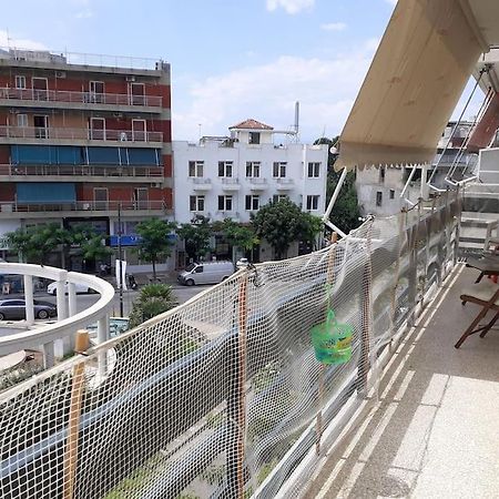 Μοντέρνο Διαμέρισμα - Stylish Appartment Loutraki Exterior photo